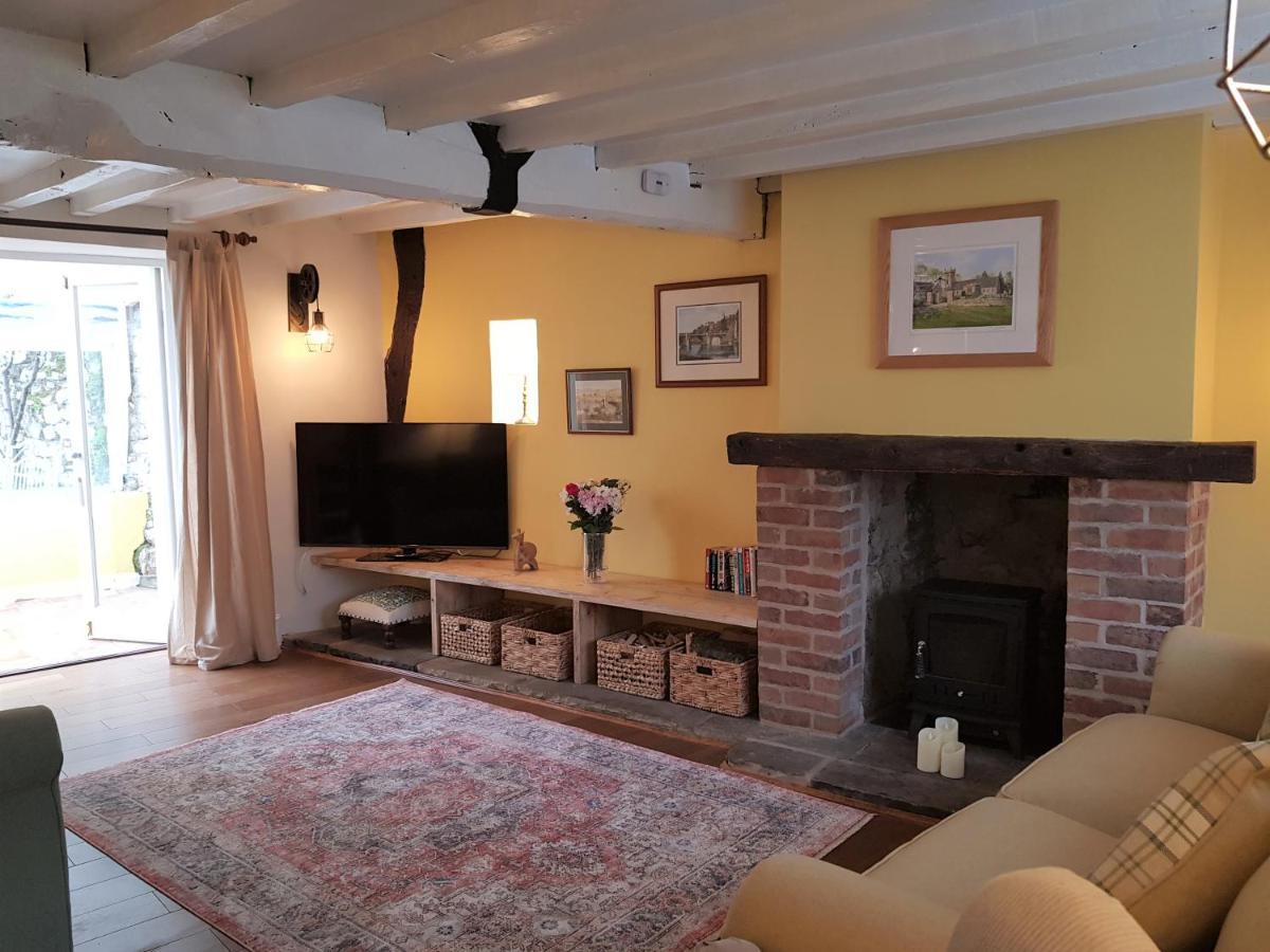 Cruck Cottage Pickering Bagian luar foto