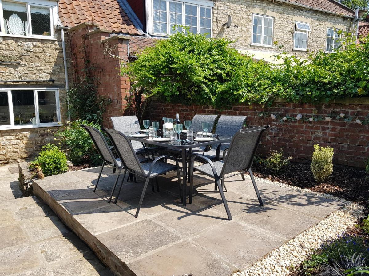 Cruck Cottage Pickering Bagian luar foto