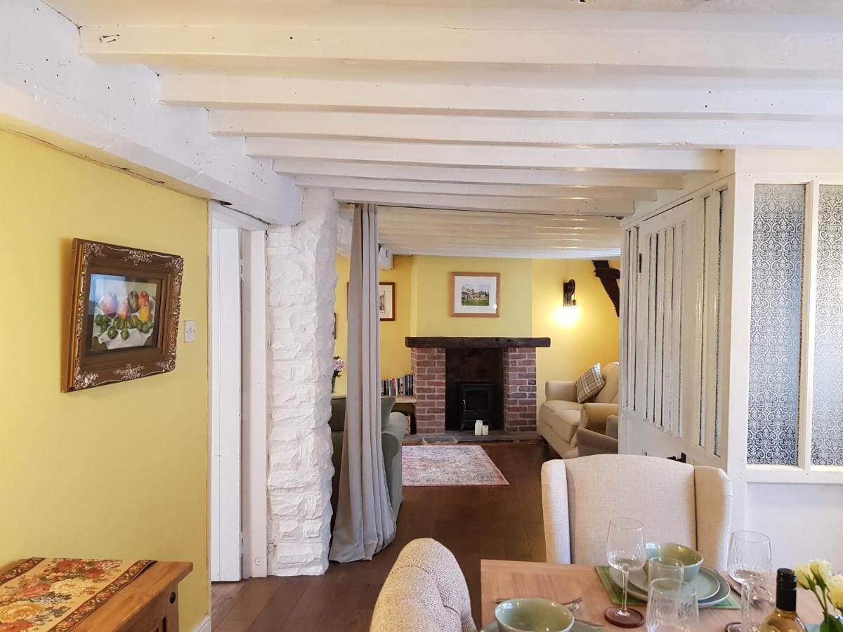 Cruck Cottage Pickering Bagian luar foto