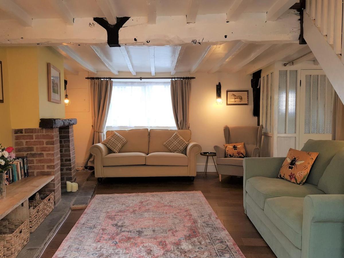 Cruck Cottage Pickering Bagian luar foto