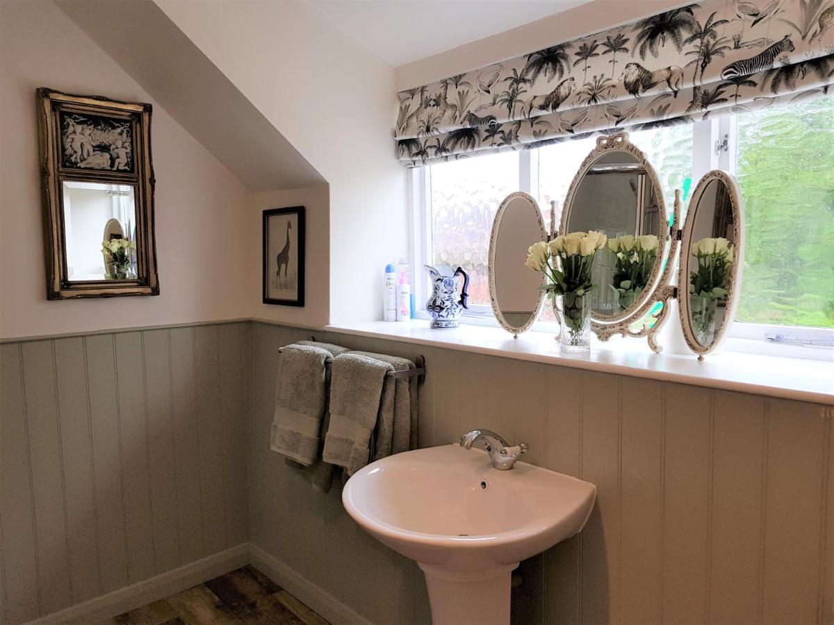 Cruck Cottage Pickering Bagian luar foto