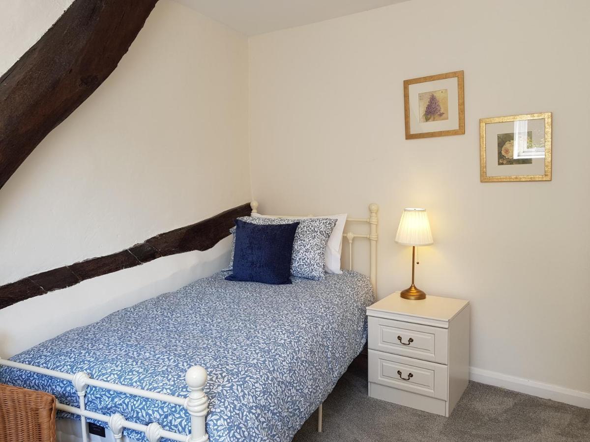 Cruck Cottage Pickering Bagian luar foto