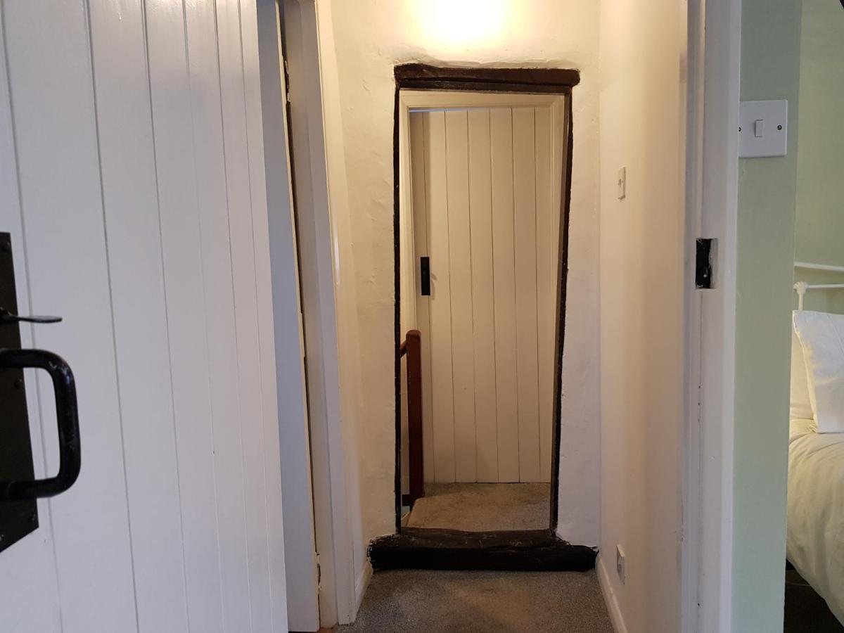 Cruck Cottage Pickering Bagian luar foto