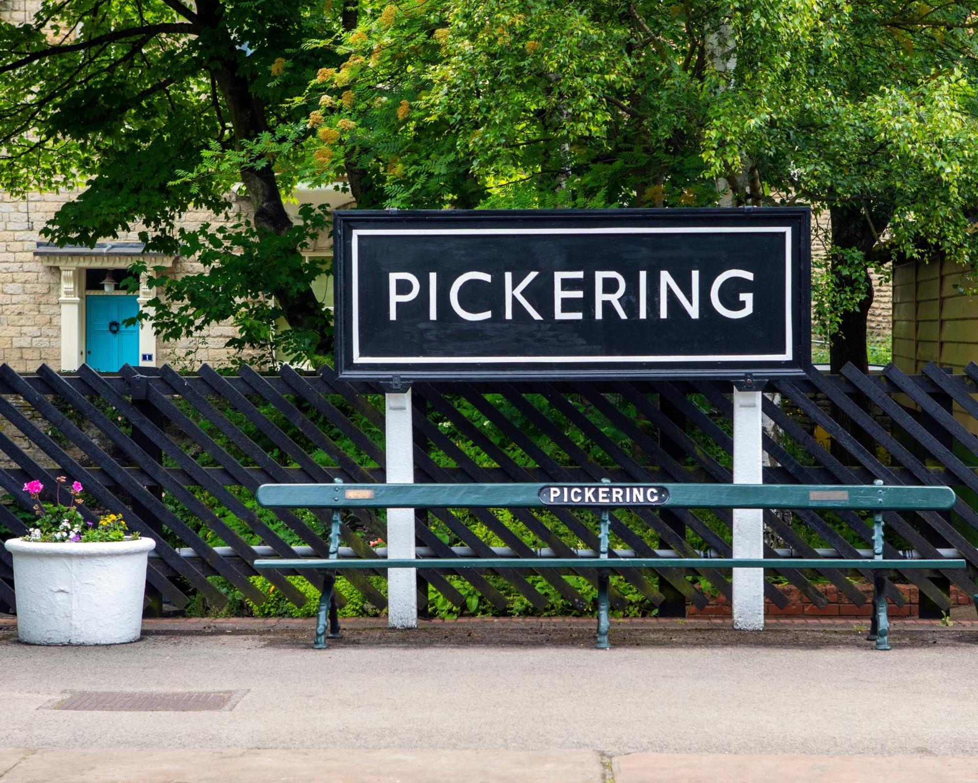 Cruck Cottage Pickering Bagian luar foto